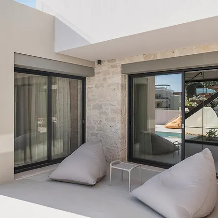 Iocaste - With Private Pool And Ev Station 빌라 *